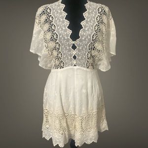 Romper Juniors Large Cream/white